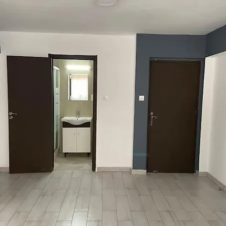 Paradise Homes 16 *